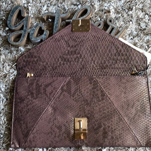 New Urban expressions vegan envelope clutch - Picture 7 of 8